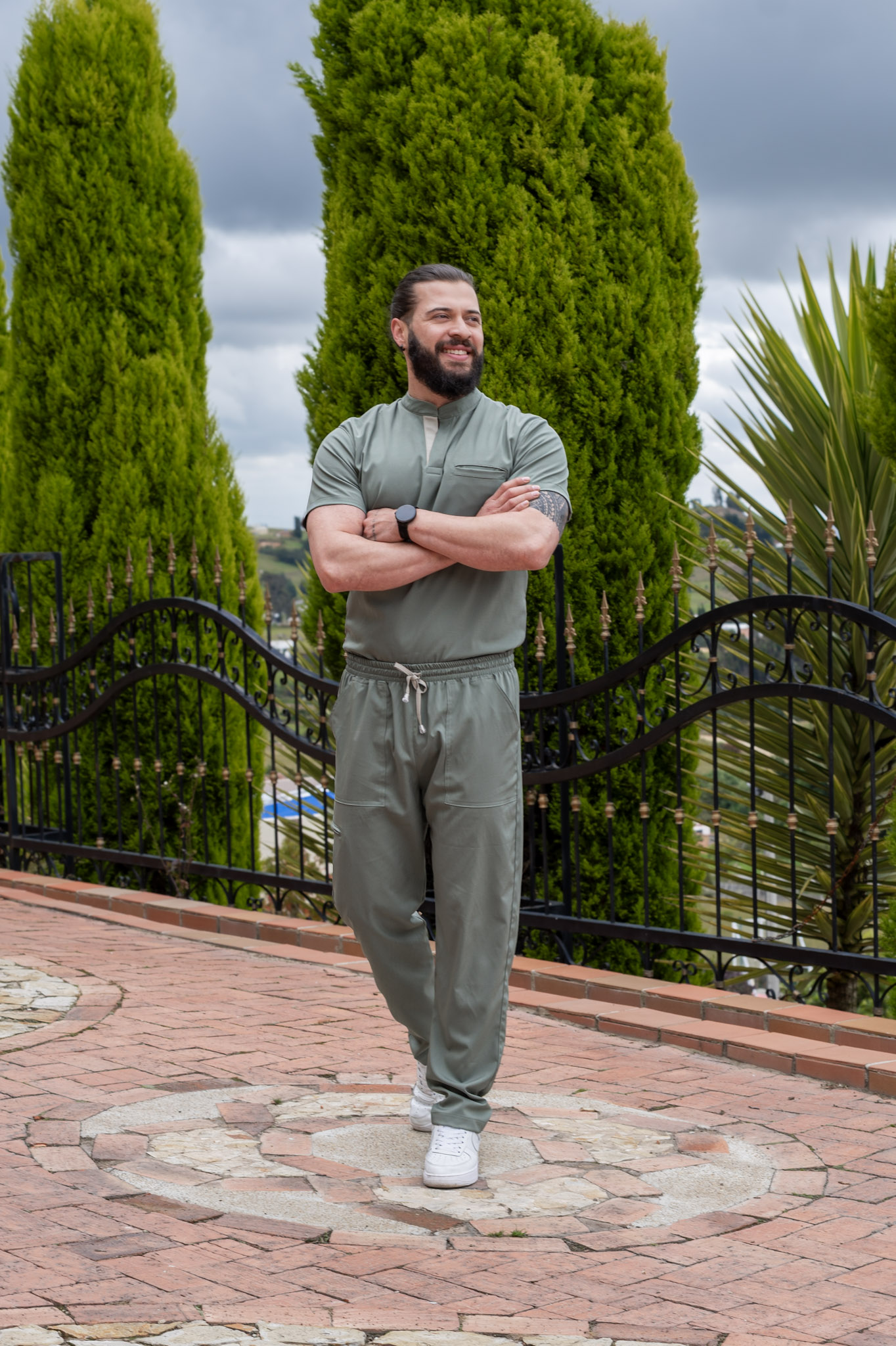 uniforme lotus varian hombre uniforme lotus varian hombre