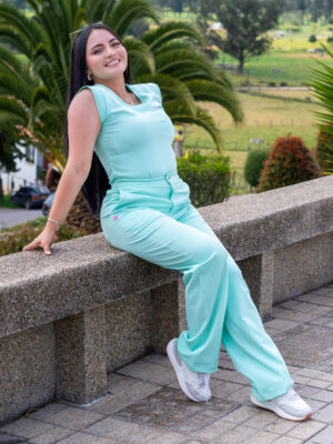 uniforme lotus ambar mujer