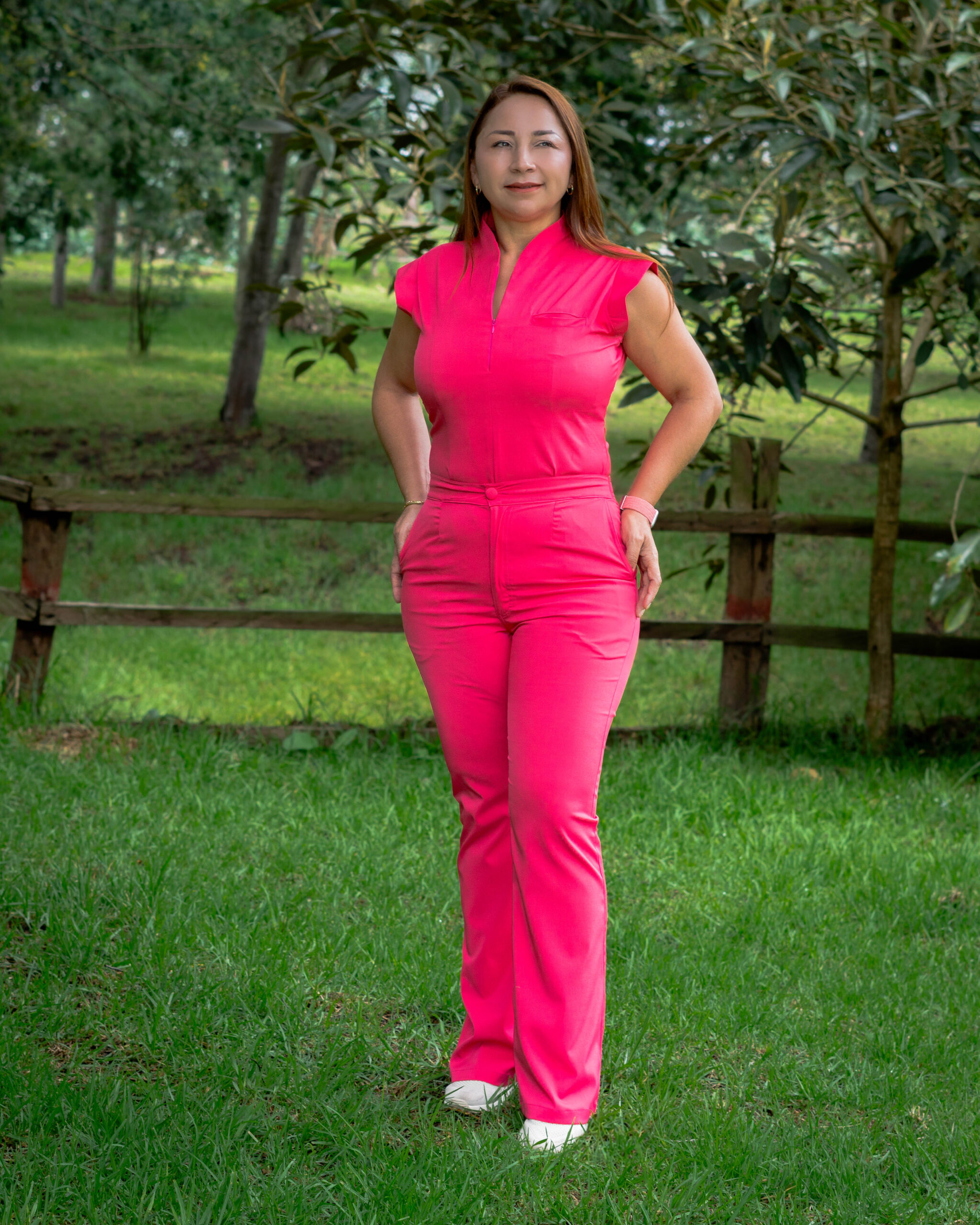 uniforme lotus thalía mujer uniforme lotus thalía mujer mercury