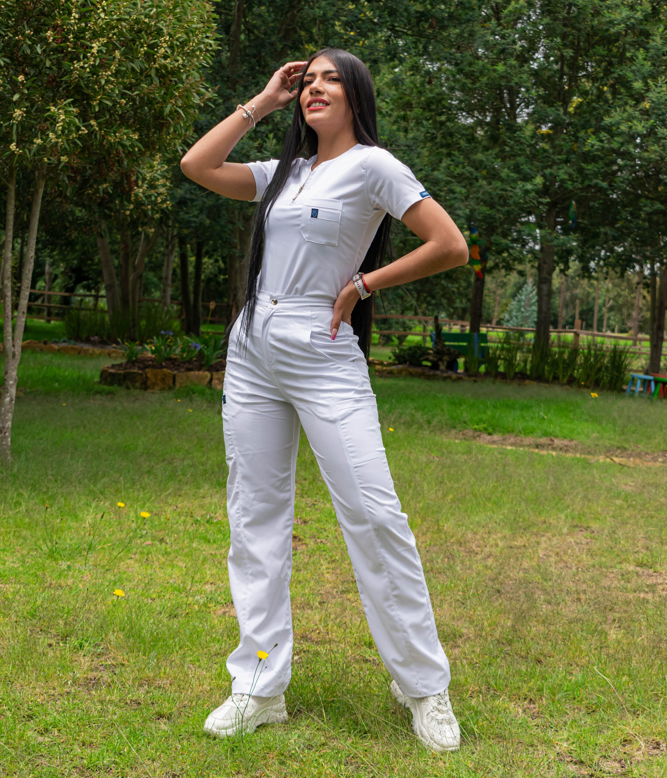 uniforme lotus elara mujer uniforme lotus elara mujer