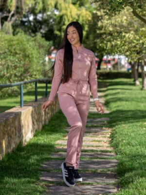 uniforme lotus evania mujer mercury