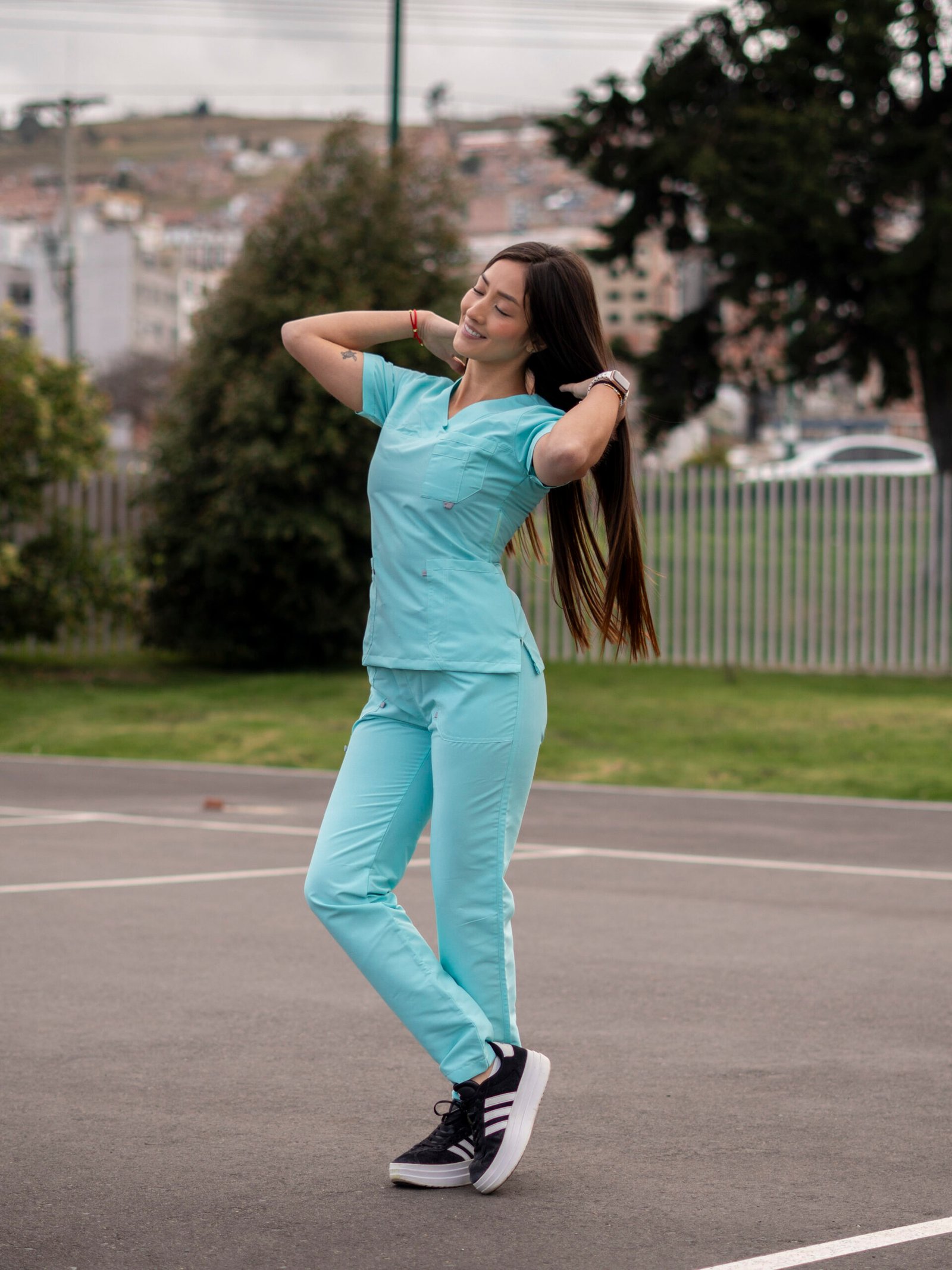 uniforme universal kaia mujer mercury uniforme universal kaia mujer mercury